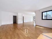 Nouveauté Appartement à louer 4 Pièces 166 m2 / 1797 sq...
