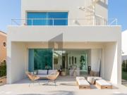 NOVA Moradia Contemporânea com Piscina, Jardim Zen,...