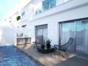 Nova moradia T3 com amplos terraços e piscina privada,...