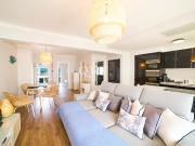 Novo apartamento renovado de 1 quarto com terraço no...