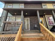 Now Leasing in Montrose – Spacious 4 Bed Upper Unit & 2...