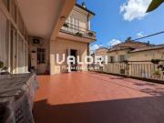 NUDA PROPRIETÀ DI APPARTAMENTO CENTRALISSIMO CON...