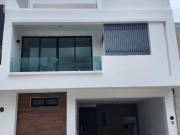 NUEVA CASA DE 3 NIVELES EN VENTA