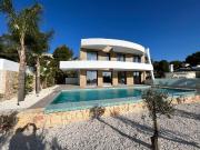 Nueva casa de lujo ofreciendo vistas al mar y agradables...