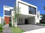 Nueva Casa en Venta Los Olivos de Lujo Zona Real Valle...