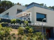 Nueva casa moderna en venta en la Costa Brava está...
