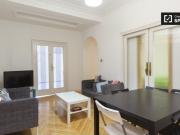 Nueva habitación en alquiler en apartamento de 8...