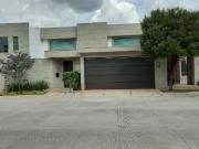 NUEVA RESIDENCIA EN VENTA 6A LOMAS VERDES