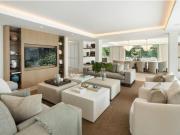 Nueva villa con pista de tenis privada en Rocío de...