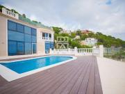 Nueva y moderna villa diseñada por el proyecto de diseño...