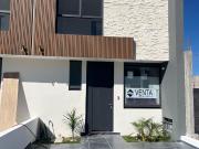 nuevo con estilo vanguardista con jardin zonz boscosa