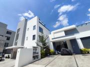 nuevo con estilo vanguardista con jardin zonz boscosa