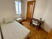 Encantador Habitación en Calle de Málaga, Ríos Rosas