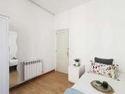 Bonito Habitación en Calle de Redondilla, Palacio