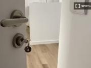 Barato Habitación en piso compartido de 4 habitaciones...