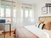 Único Habitación en piso compartido de 5 habitaciones en...