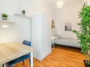 Único Habitación en Ronda de la Universitat, Dreta de...