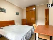 ¡En alquiler! Habitaciones en apartamento de 4...