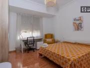 ¡En alquiler! Piso de 6 habitaciones en alquiler, Nou...