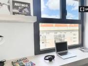 ¡Recién llegado! Se alquila habitación amueblada en...