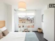 Encantador Se alquila habitación en apartamento de 7...