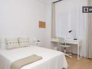 Encantador Se alquila habitación en apartamento de 8...