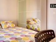 Nuevo Se alquila habitación en piso de 6 dormitorios en...