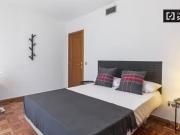 Barato Se alquila habitación en piso de 9 habitaciones,...