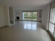 Vendiamo bellissima, generosa casa a Brione sopra...