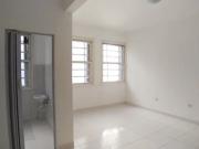 O kitnet com piso cerÃ¢mica, pintura nova, Ã³tima...