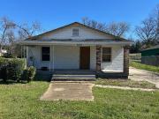 Oak St, Montgomery, Home For Sale