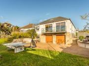 Oakbank Crescent, Perth, 6 Bedroom Detached