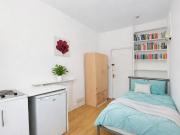 Oakley Street, London SW3, 1 bed flat to rent, £1,430...