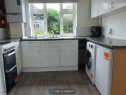 Oaks Lane, Ilford IG2, 3 bedroom semi detached house to...