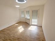 ObjNr:19813 Schöne 2 Zi. ETW mit Balkon, komplett...