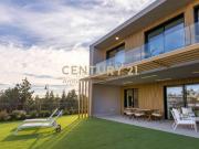 Obra Nueva en Mijas: 4 Dormitorios, Jardín, Porche y Terraza