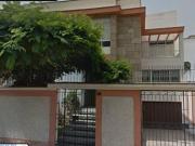 Ocasión amplia casa muy bien ubicada