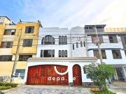 OCASION | CASA DE ESTRENO 432M2, FRENTE A PARQUE, 4...