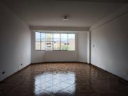 OCASIÓN DPTO DE 130 M², 2DO PISO VISTA CALLE OCASIÓN DPTO DE 130 M², 2DO PISO VISTA CALLE