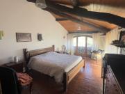 OCCASIONE CASA DI 6 UNITÀ ABITATIVE NEL NUCLEO DI NOVAGGIO