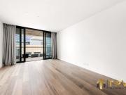 Ocean View Three Bedroom Apartment on Collins Street