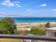 OCEAN VIEWS SUMMER BREEZES