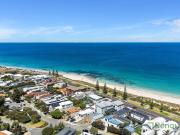 Oceanfront Living, Courtyard +2 under cover car bays!