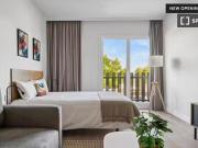 Encantador Apartamento tipo estudio con balcón y acceso...