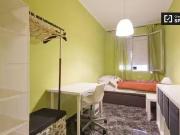 Único Habitación amueblada en apartamento de 3...