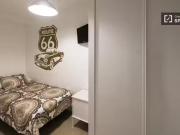 ¡Oferta! Habitación amueblada en piso compartido en...