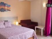 ¡Recién llegado! Habitación compartida en alquiler en...