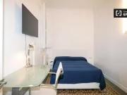 ¡En alquiler! Habitación en apartamento de 4 dormitorios...