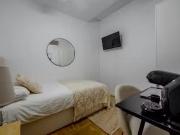 ¡En alquiler! Habitación en Calle de Cea Bermúdez,...