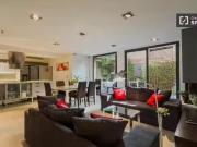 ¡Recién llegado! Se alquila habitación en piso de 5... ¡Recién llegado! Se alquila habitación en piso de 5...